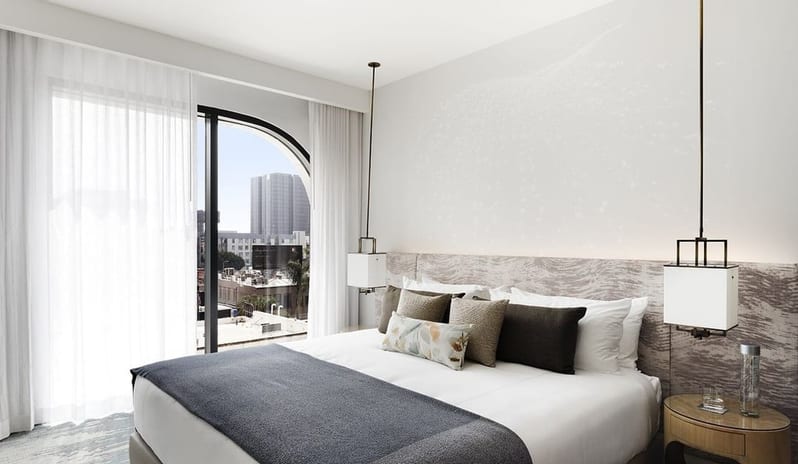 Dream Hollywood - 1 Bedroom King Suite Platinum Bed